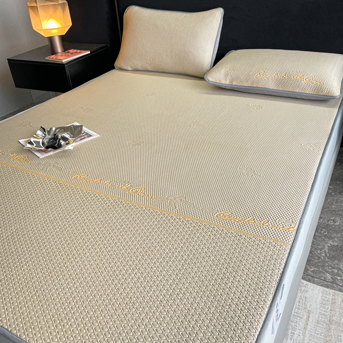 91家纺网 家纺一手货源 找家纺 2025新款提花冰豆豆凉席床笠床席三件套幸运草系列 幸运草-米