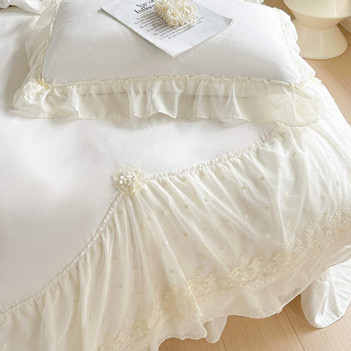 91家纺网 家纺一手货源 找家纺 艺玲家纺 2025新款糯小棉爱丽莎雪纺花边四件套 爱丽莎-白