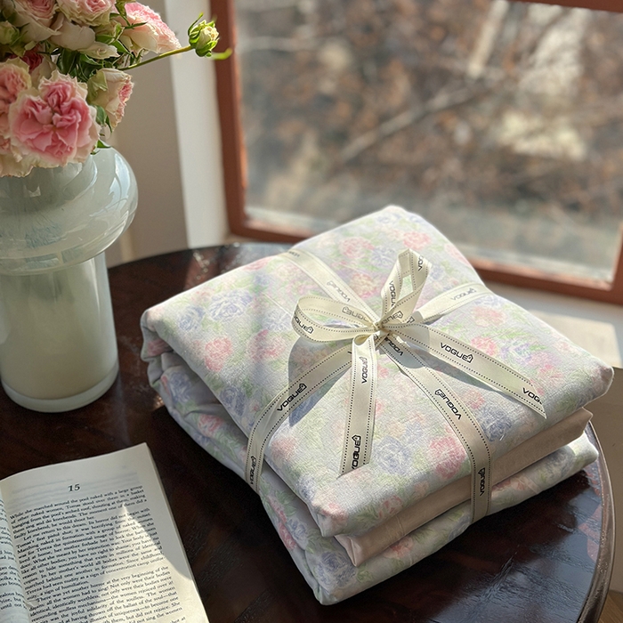 91家纺网 家纺一手货源 找家纺 麦伦家居 2025新款全棉有氧双层纱简约款系列四件套 月莉蓝