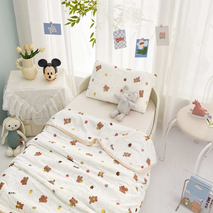 91家纺网 家纺一手货源 找家纺 丝涟家居 2025新款婴儿裸睡级凉感针织毯幼儿园夏被儿童夏被毯子 草莓熊