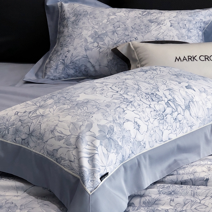 91家纺网 家纺一手货源 找家纺 佳汐蓝2025新款典雅诗意花卉全棉印花四件套券后不低于438/458元 雾隐巴黎-蓝柳色