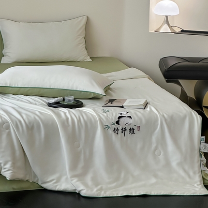 一加一 2025新款A类天竹刺绣蚕蛹蛋白纤维夏被四件套 熊猫-白冰绿