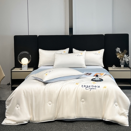 91家纺网 家纺一手货源 找家纺 仔仔熊 2025春夏新款水洗真丝刺绣夏被四件套-蝶影 奶昔白-海清