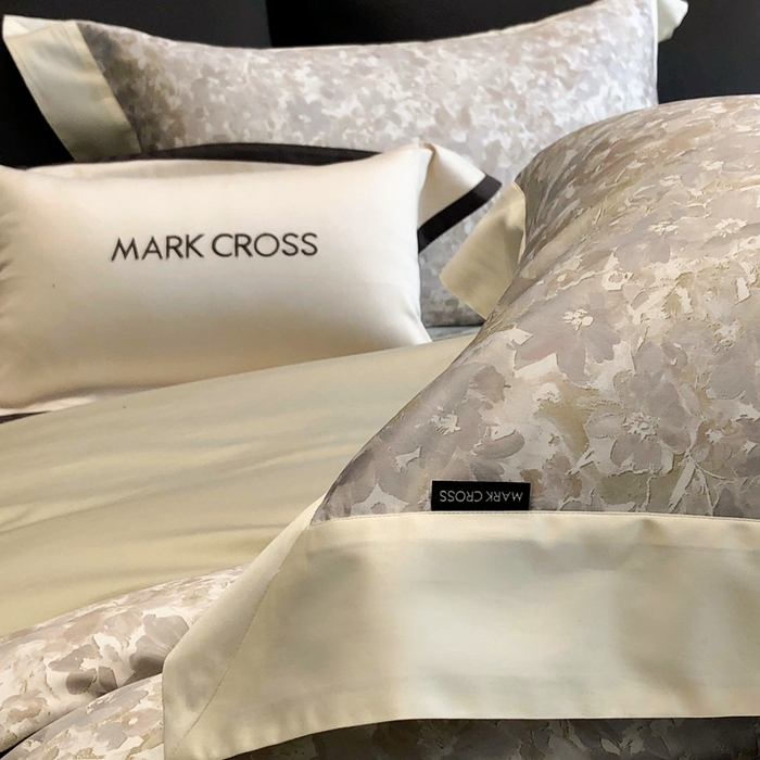 91家纺网 家纺一手货源 找家纺 佳汐蓝2025新款典雅诗意花卉全棉印花四件套券后不低于438/458元 馥雅铃兰-月灰蓝