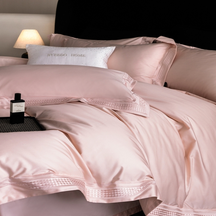 91家纺网 家纺一手货源 找家纺 馨蕊家居 2025春夏新品100s高奢典藏简约全棉系列 棉凯伦-蔷薇粉