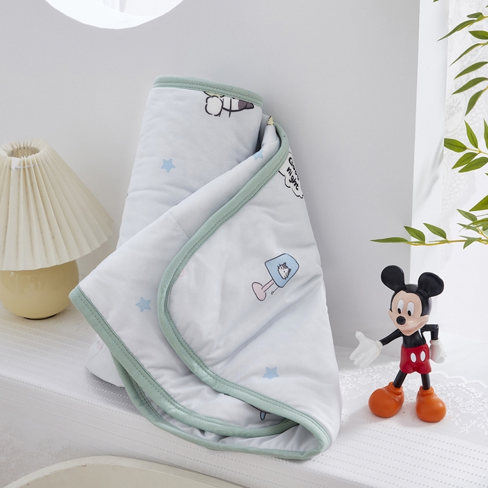 91家纺网 家纺一手货源 找家纺 丝涟家居 2025新款A类卡通小清新双面印花凉感丝夏被慵懒猫