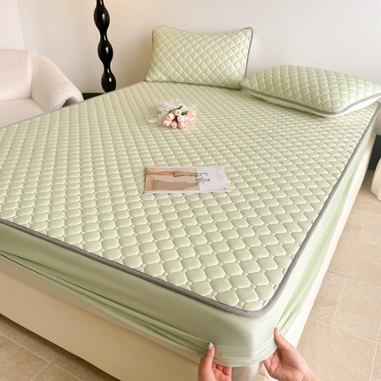 91家纺网 家纺一手货源 找家纺 2025新款加厚乳胶床笠款经典纯色夏被套件 方格-果绿