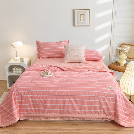 91家纺网 家纺一手货源 找家纺 小鱼儿家纺 2025新款水洗夏凉被 粉条纹