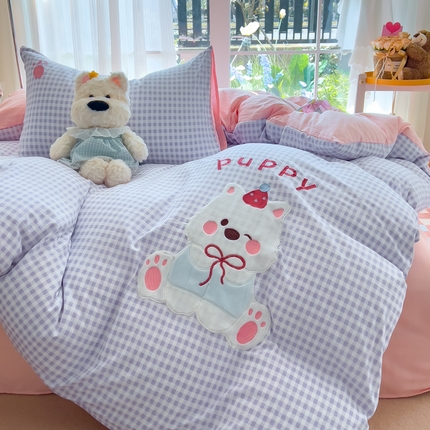 91家纺网 家纺一手货源 找家纺 N先生+V 13814689556 发大图/买家秀 2025新款超柔水洗棉贴布绣四件套-微笑狗狗系列 微笑狗狗-紫格