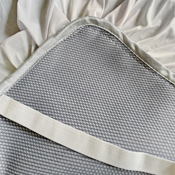 91家纺网 家纺一手货源 找家纺 富馨莱 2025春夏新款公主仙女风480克PE凉感凉豆豆床裙凉席三件套 蝴蝶结-灰床裙款