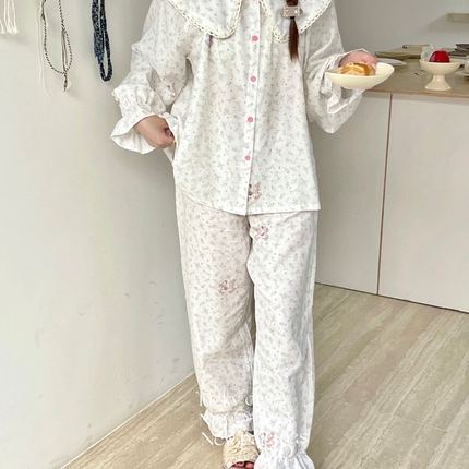 91家纺网 家纺一手货源 找家纺 纽约生活2025新款甜美法式有氧纱大翻领蕾丝套装家居服 碎花兔