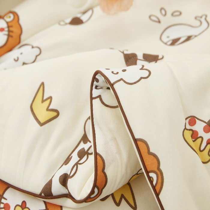 91家纺网 家纺一手货源 找家纺 丝涟家居 2025新款A类双面针织棉卡通小清新滚绳工艺夏被动物世界