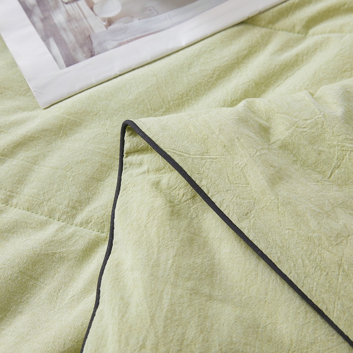 91家纺网 家纺一手货源 找家纺 熙宴家纺 2025新款纯色水洗棉新疆棉花夏被 豆绿