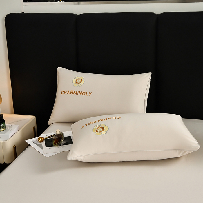 91家纺网 家纺一手货源 找家纺 优尚家纺 2025新款水洗天丝刺绣夏被夏被四件套 米咖色