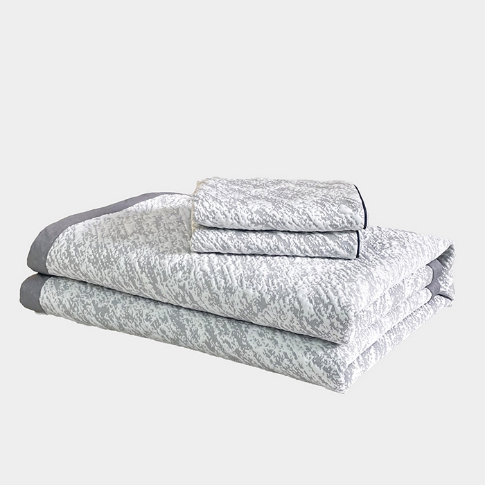 91家纺网 家纺一手货源 找家纺 锦罗绣 2025春夏新款PE中分子凉感提花软凉席席子 流金岁月-灰 床单款