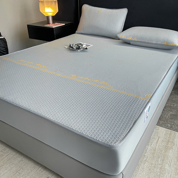 91家纺网 家纺一手货源 找家纺 2025新款提花冰豆豆凉席床笠床席三件套幸运草系列 幸运草-灰