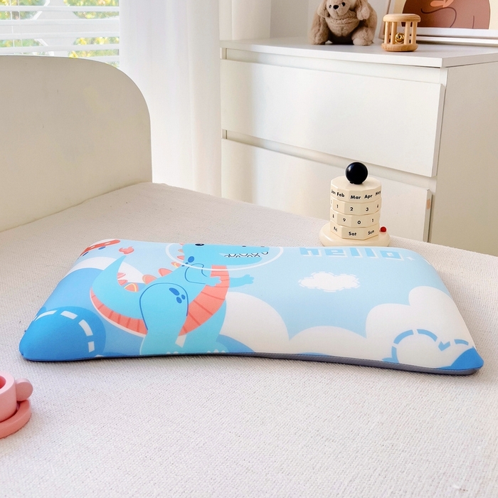 91家纺网 家纺一手货源 找家纺 2025新款卡通凉感丝亲肤枕 太空恐龙50*30*4 