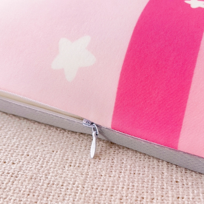 91家纺网 家纺一手货源 找家纺 2025新款卡通凉感丝亲肤枕 彩虹马50*30*4 