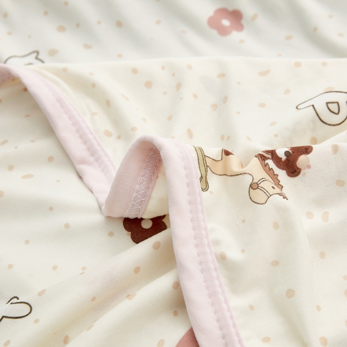 91家纺网 家纺一手货源 找家纺 丝涟家居 2025新款婴儿裸睡级凉感针织毯幼儿园夏被儿童夏被毯子 木马熊