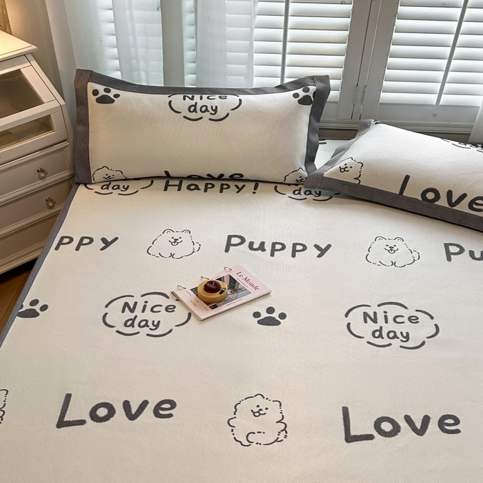 91家纺网 家纺一手货源 找家纺 迪乐妮 2025新款真冰藤印花床笠款凉席 快乐小狗