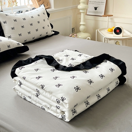 逸林家纺《原希尔顿逸林》 2025爆款法式赫本风水洗棉韩版荷叶花边云朵棉夏被夏凉被空调被四件套直播爆款 黑色蝴蝶结