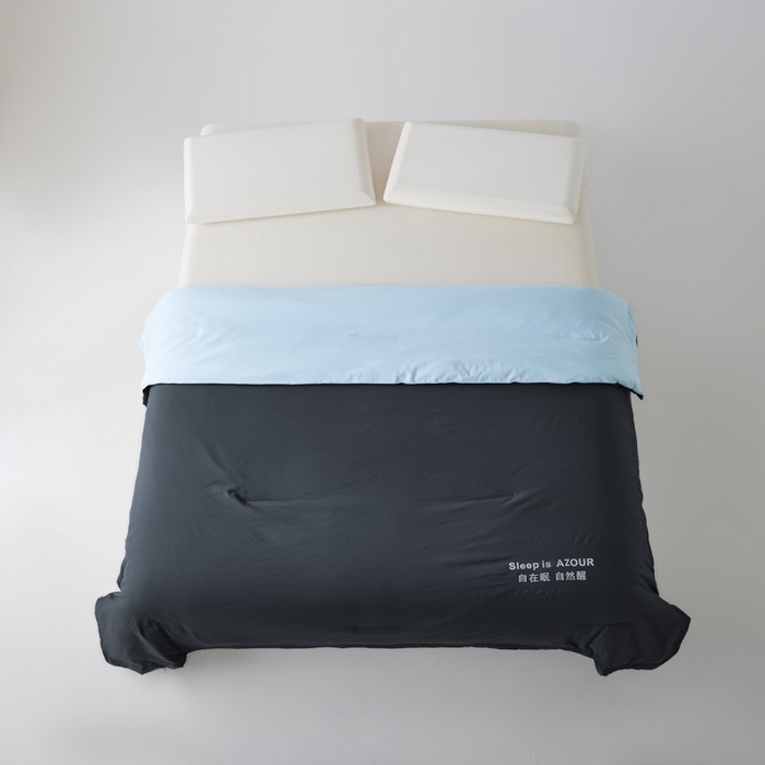91家纺网 家纺一手货源 找家纺 闲鱼家纺 2025新款某朵同款深睡Pro夏被 自在眠  自然醒 深灰+克莱茵蓝
