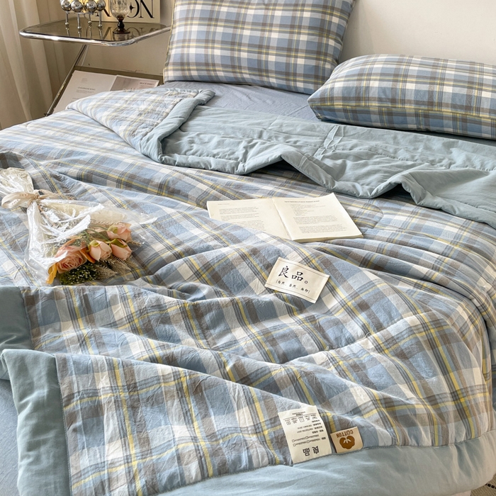 91家纺网 家纺一手货源 找家纺 2025梦初语新款无印风棉花夏被 绅士格