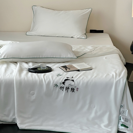 一加一 2025新款A类天竹刺绣蚕蛹蛋白纤维夏被四件套 熊猫-白冰