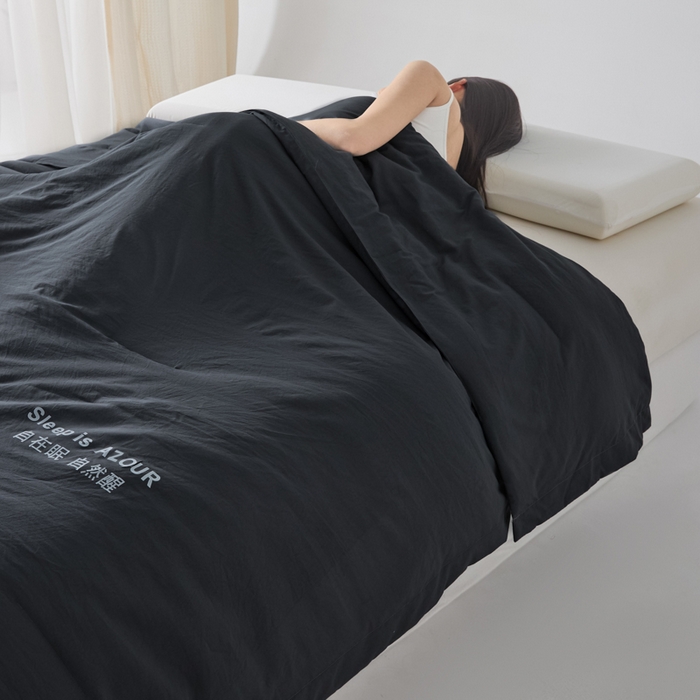 91家纺网 家纺一手货源 找家纺 闲鱼家纺 2025新款某朵同款深睡Pro夏被 自在眠  自然醒 深灰