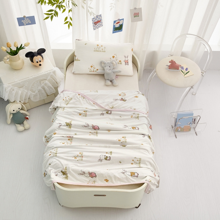 91家纺网 家纺一手货源 找家纺 丝涟家居 2025新款婴儿裸睡级凉感针织毯幼儿园夏被儿童夏被毯子 田园兔