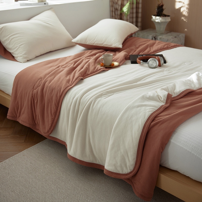 91家纺网 家纺一手货源 找家纺 风向标家纺 2025全棉云感针织棉双拼夏被 椰慕双拼