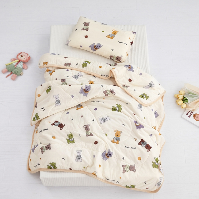 91家纺网 家纺一手货源 找家纺 丝涟家居 2025新款A类卡通小清新双面印花凉感丝夏被雪纳瑞