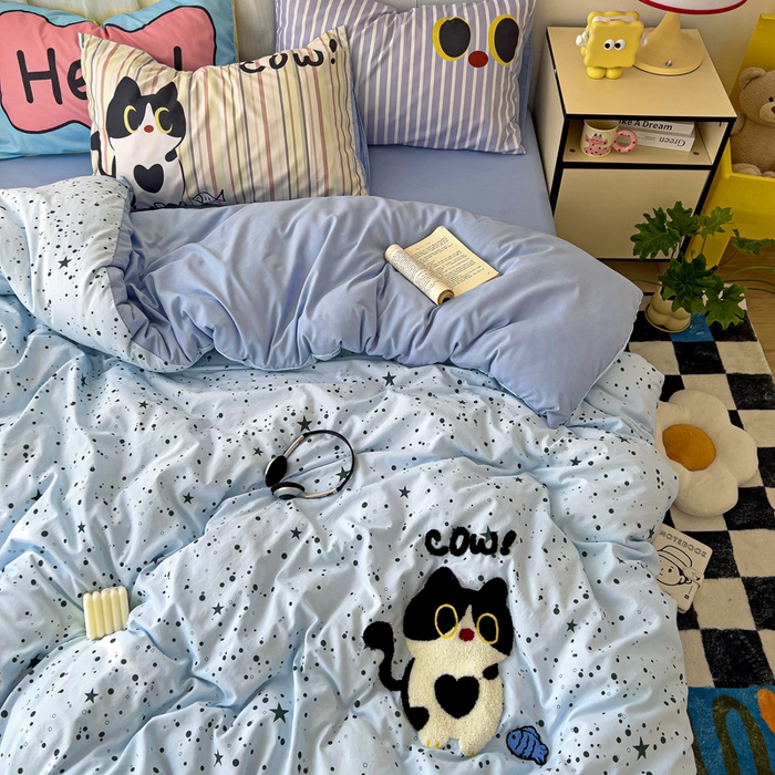 91家纺网 家纺一手货源 找家纺 一霖家纺 2025新款高克重云朵棉数码印花＋毛巾绣四件套 黑色小猫