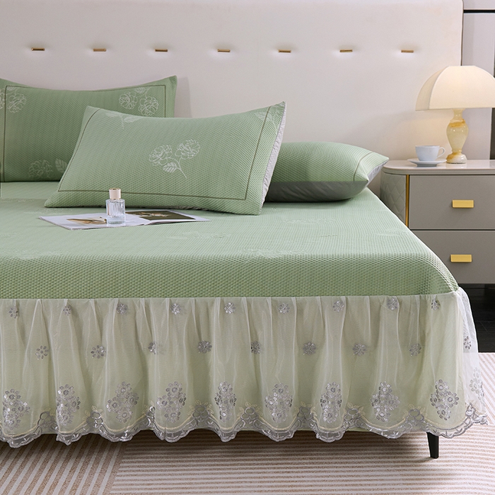 91家纺网 家纺一手货源 找家纺 席之家 2025新款3D冰感蕾丝床裙豆豆席 蕾丝-茶花之恋-水绿