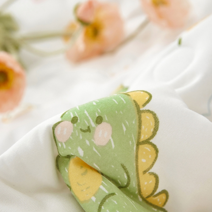 91家纺网 家纺一手货源 找家纺 丝涟家居 2025新款A类双面针织棉卡通小清新滚绳工艺夏被小恐龙