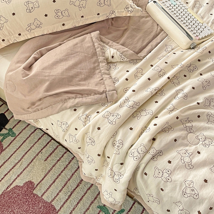 91家纺网 家纺一手货源 找家纺 富艺隆 2025新款水洗棉双层纱夏被 小熊院长