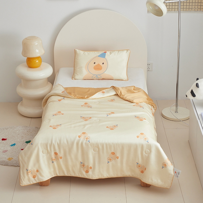 91家纺网 家纺一手货源 找家纺 荷马之梦 2025新款A类60s原创手绘卡通大豆纤维儿童夏被 毛绒鸭