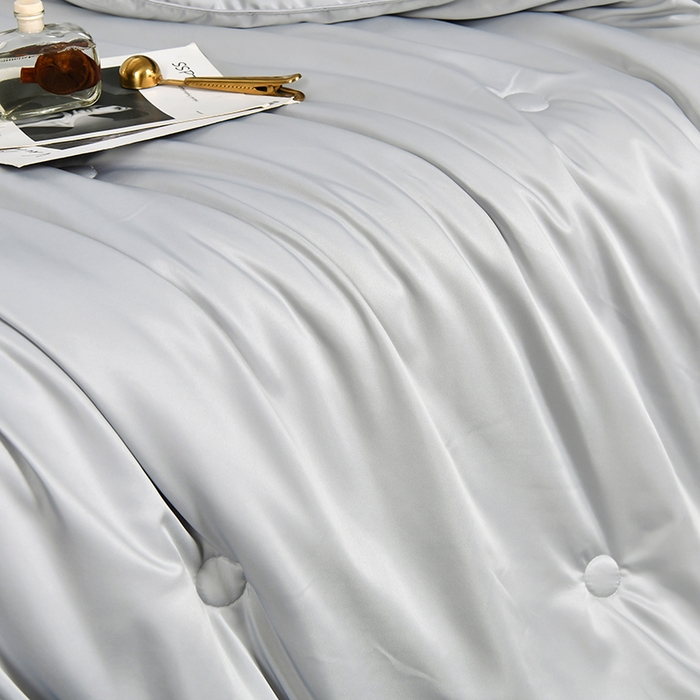 91家纺网 家纺一手货源 找家纺 优尚家纺 2025新款水洗天丝刺绣夏被夏被四件套 银灰色