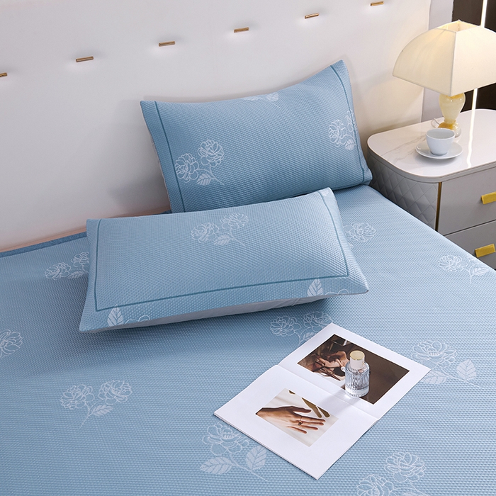 91家纺网 家纺一手货源 找家纺 席之家 2025新款3D冰感蕾丝床裙豆豆席 蕾丝-茶花之恋-蓝