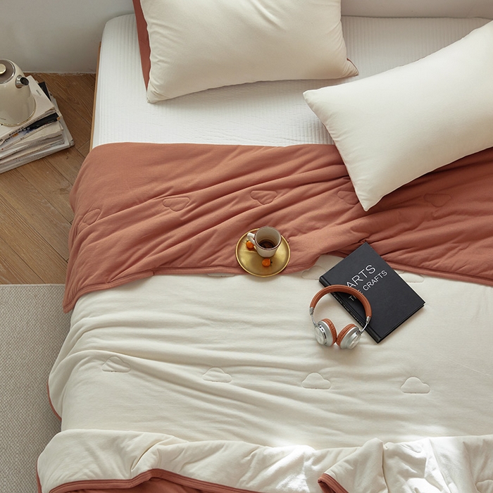 91家纺网 家纺一手货源 找家纺 风向标家纺 2025全棉云感针织棉双拼夏被 椰慕双拼