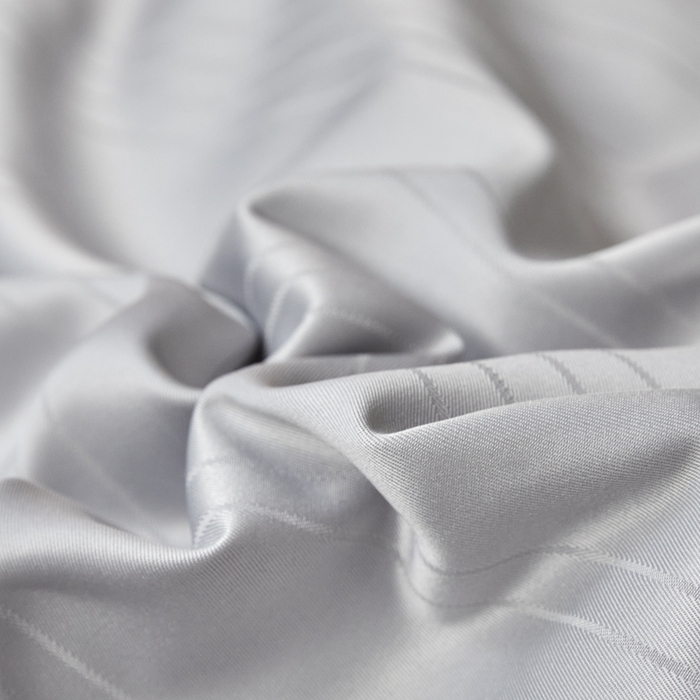 91家纺网 家纺一手货源 找家纺 金同成家纺 2025新款缎条蚕丝被春秋被子母被冬被子被芯 时尚灰