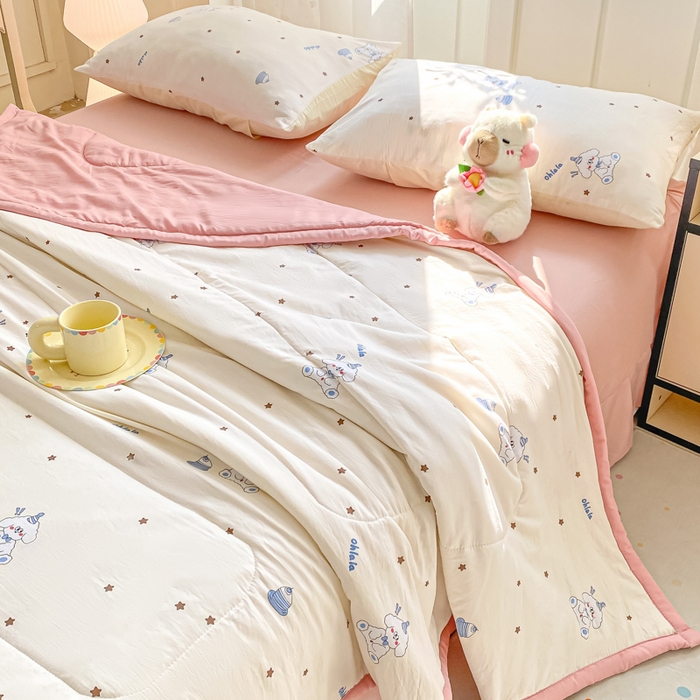 91家纺网 家纺一手货源 找家纺 2025梦初语新款水洗棉印花棉花被 冰淇淋小狗