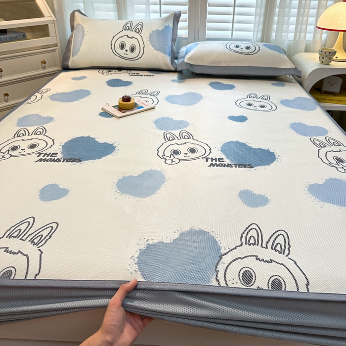 91家纺网 家纺一手货源 找家纺 迪乐妮 2025新款真冰藤印花床笠款凉席 小怪兽