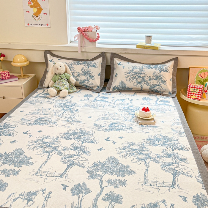 91家纺网 家纺一手货源 找家纺 迪乐妮 2025新款印花真冰藤冰凉席 丛林间-蓝