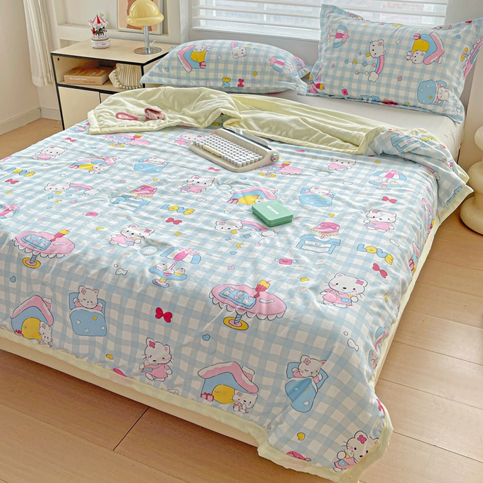 91家纺网 家纺一手货源 找家纺 富艺隆 2025新款水洗棉双层纱夏被 蛋糕小猫蓝