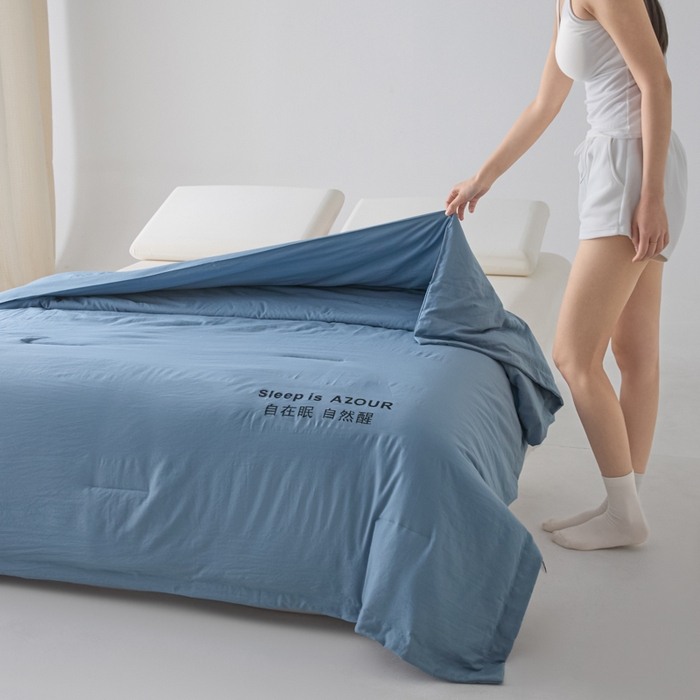 91家纺网 家纺一手货源 找家纺 闲鱼家纺 2025新款某朵同款深睡Pro夏被 自在眠  自然醒 普鲁士蓝