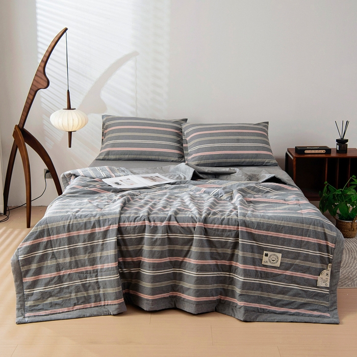 91家纺网 家纺一手货源 找家纺 鑫棉坊 2025新款全棉色织水洗棉A类棉花夏被可机洗空调被四件套床单枕套 贝拉