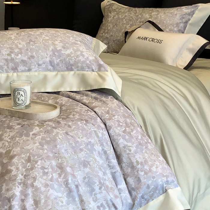 91家纺网 家纺一手货源 找家纺 佳汐蓝2025新款典雅诗意花卉全棉印花四件套券后不低于438/458元 馥雅铃兰-月灰蓝