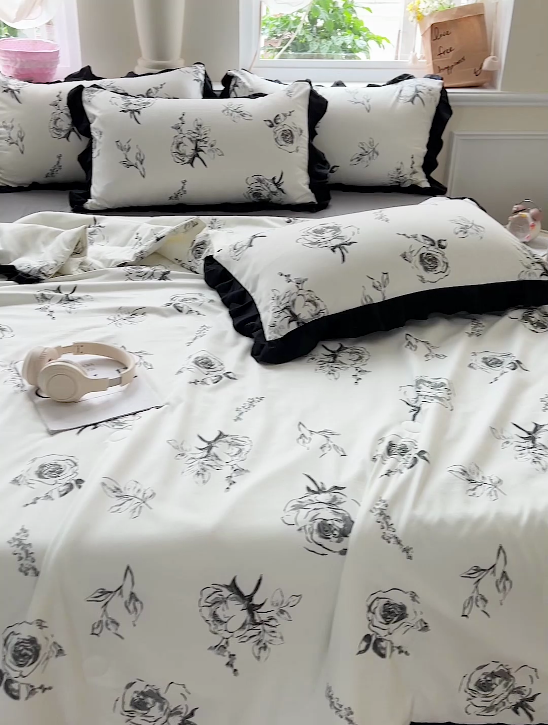 91家纺网 家纺一手货源 找家纺 鑫利来家纺 2025爆款法式赫本风水洗棉韩版荷叶花边云朵棉夏被夏凉被空调被四件套直播爆款 玫瑰花语