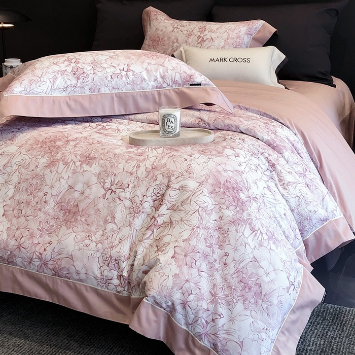 91家纺网 家纺一手货源 找家纺 佳汐蓝2025新款典雅诗意花卉全棉印花四件套券后不低于438/458元 雾隐巴黎-霞光粉